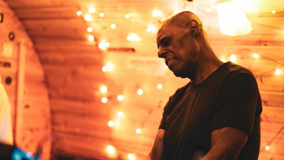 Frædag: Tony Humphries