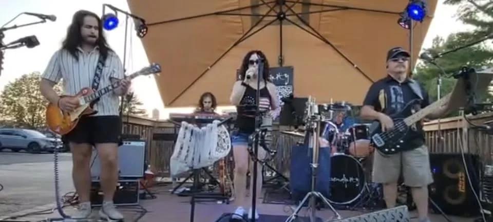 Serendipity rocking the deck at Wing Power, come and get your groove on!