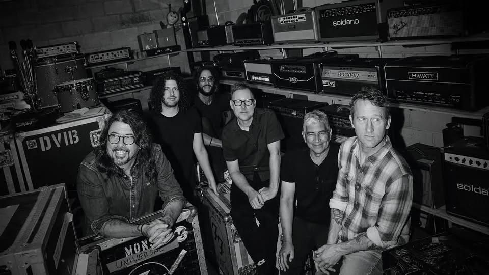 Foo Fighters:TAKE COVER 2026
