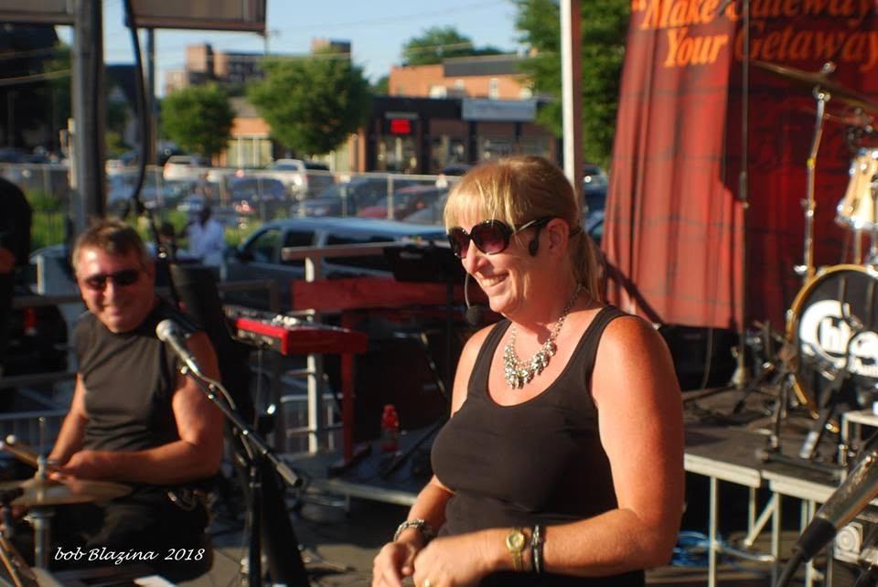 Under Arrest Duo Debbie & Will Schulmeister @ Dwyer's Irish Pub