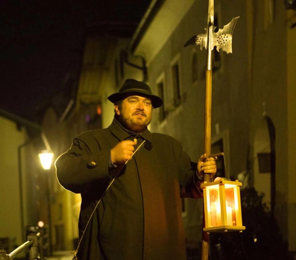 Touren & Führungen: Nacht und Wächter.
