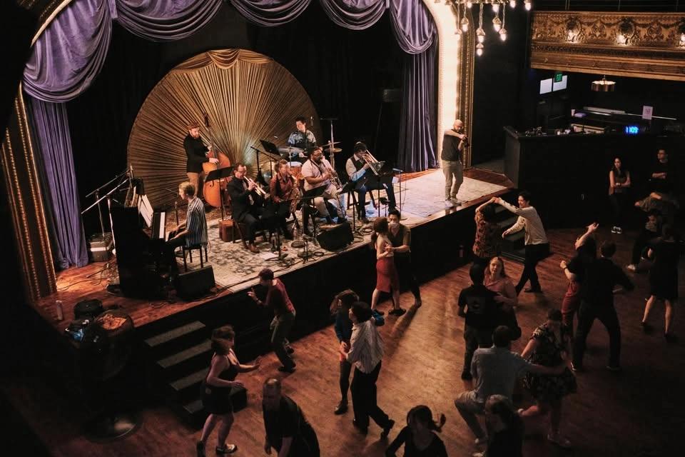 LIVE SWING Dance w/ Stomp Off Party + FREE Beginner Drop-in Lesson