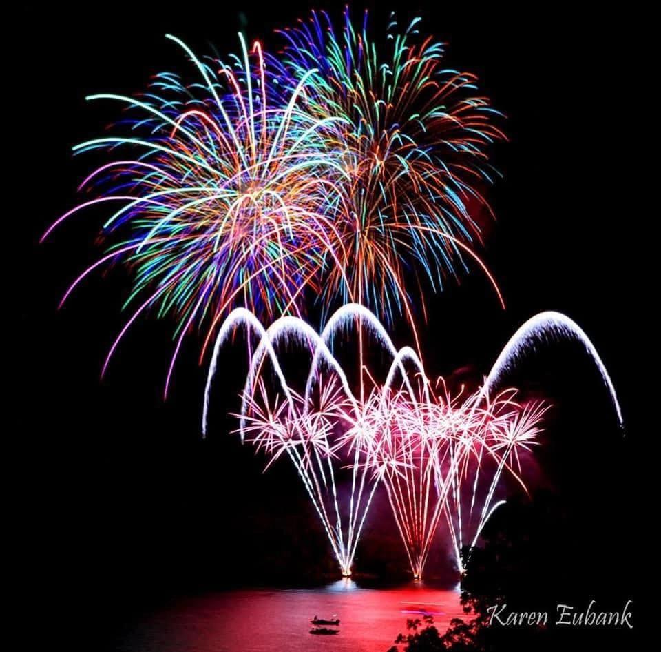 Pontiac Fireworks over Bull Shoals Lake
