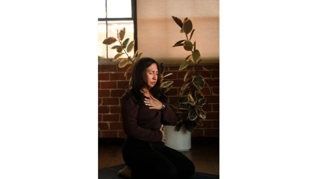 IN PERSON: Yoga Restaurativo con Sandra en Español