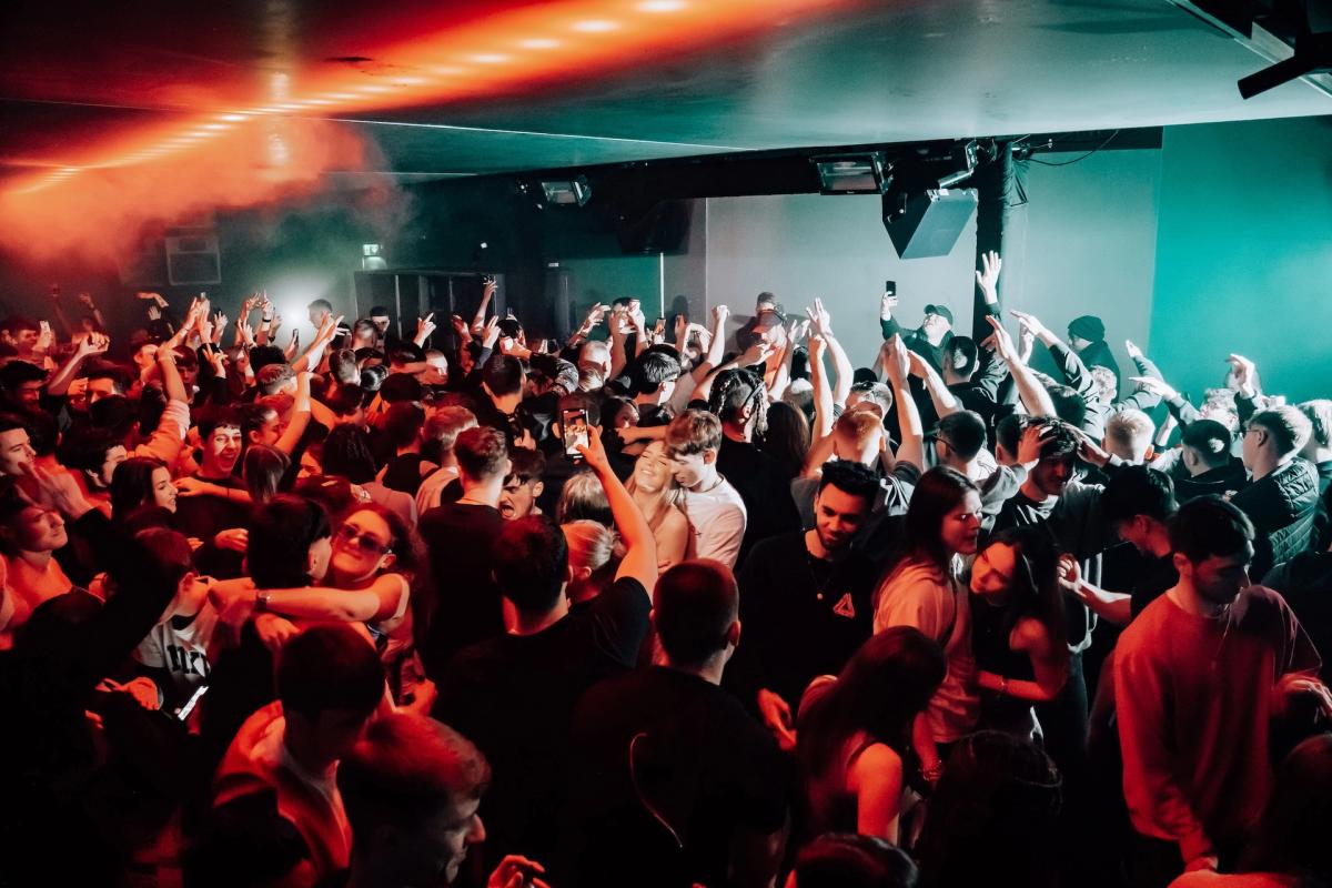 FREE TICKETS & FREE DRINKS – RNB, REGGAETON, POP – MALOKA CLUB LAUNCH