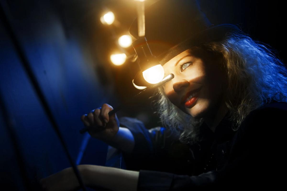 One Woman Magic Spectacle med Malin Nilsson