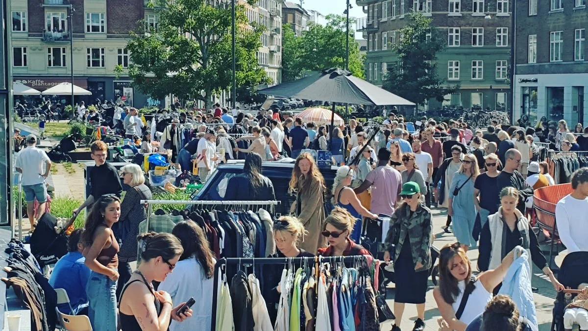 LOPPELINDA på ENGHAVE PLADS ved METROEN - September Marked!